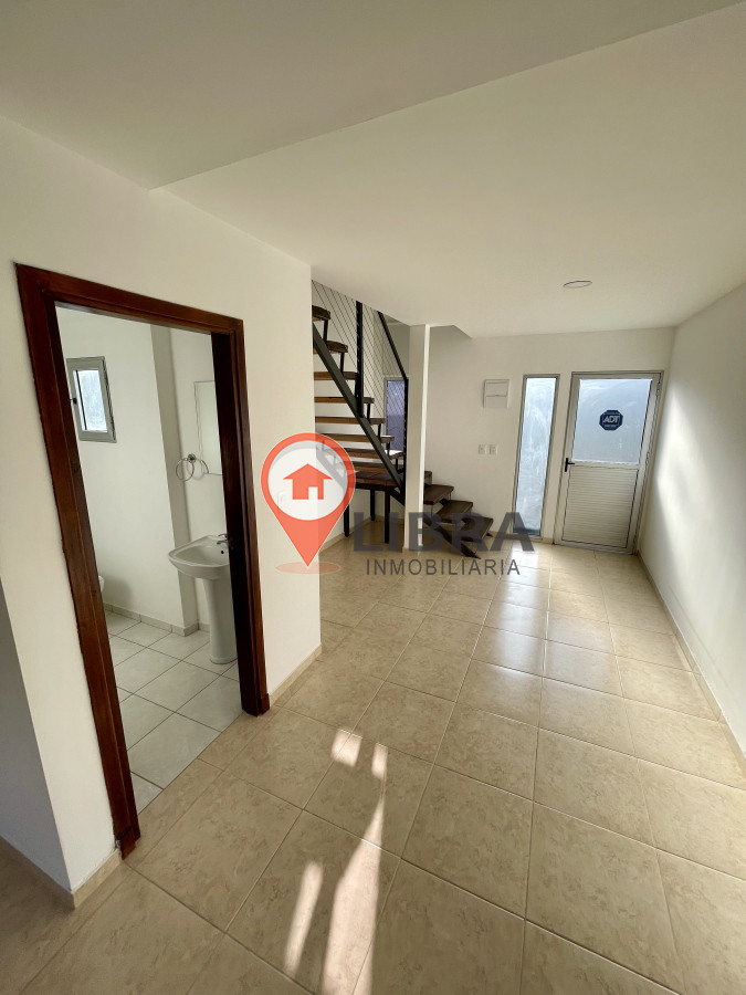 Apartamento ID.5564 - Alquiler Duplex 2 Dorm Balcón Patio Cochera Malvin Norte