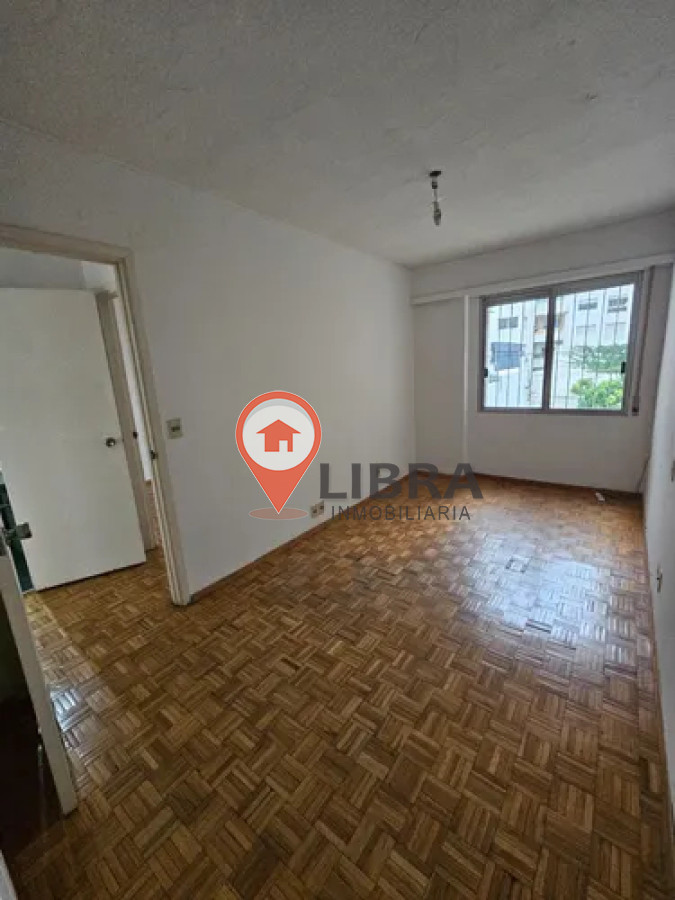 Apartamento ID.10030 - Hermoso Apartamento De 3 Dorm  Frente A La Rambla Pocitos