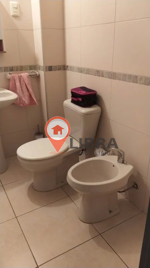 Apartamento ID.710 - Apartamento 1 Dormitorio Con Cochera Y Balcón En Centro
