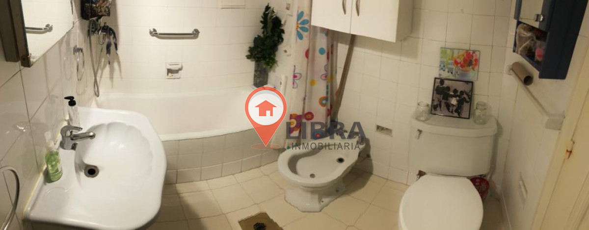 Apartamento ID.3050 - IMPERDIBLE! SE VENDE EN CIUDAD VIEJA 3 DORMITORIOS 2 BAÑOS!