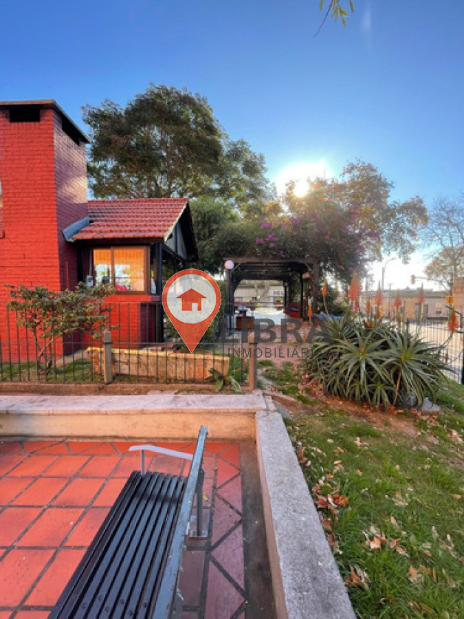 Apartamento ID.10069 - Hermoso Apartamento Duplex De 3 Dorm En Zona Unión 