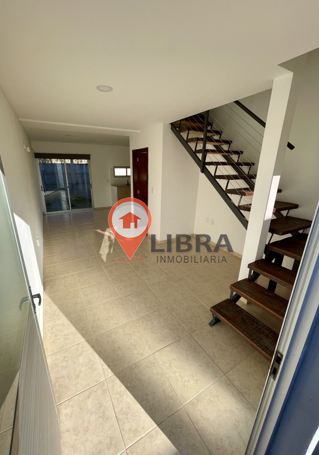 Apartamento ID.5564 - Alquiler Duplex 2 Dorm Balcón Patio Cochera Malvin Norte