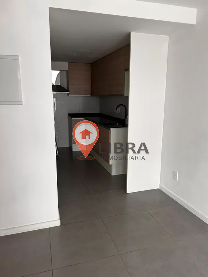 Apartamento ID.8485 - Alquiler De Monoambiente Patio Y Parrillero En Pocitos