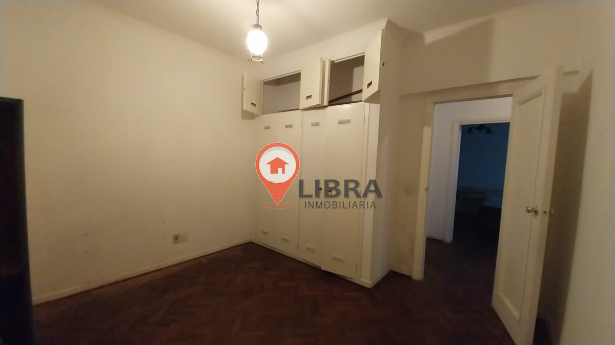 Apartamento ID.1253 - En Alquiler Apartamento En Ciudad Vieja 2 Dormitorios Sobre Plaza Zabala