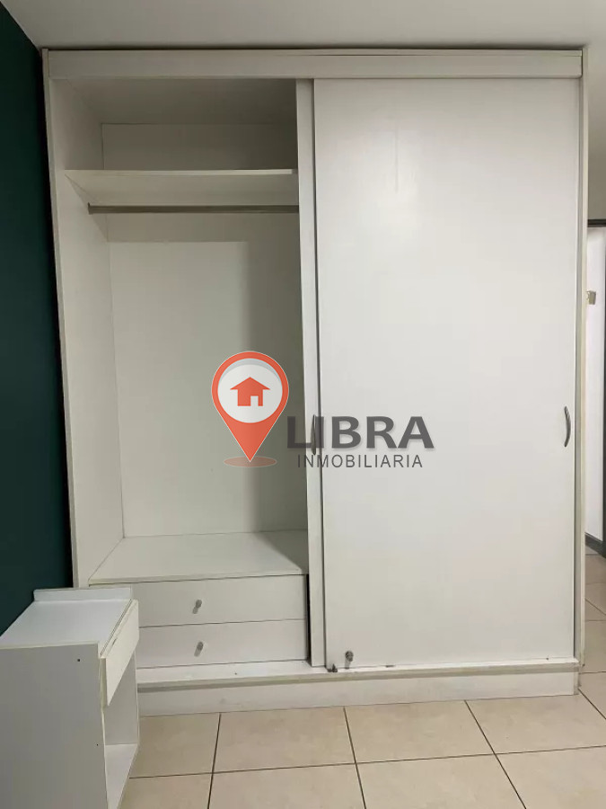 Apartamento ID.8126 - Alquiler Apartamento De 1 Dormitorio Con Cochera En Centro