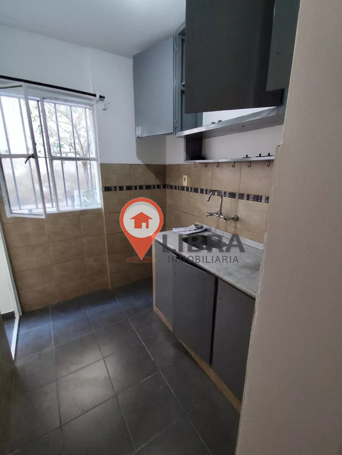 Apartamento ID.8486 - Alquiler Apartamento 1Dormitorio A Una De 18 De Julio Centro