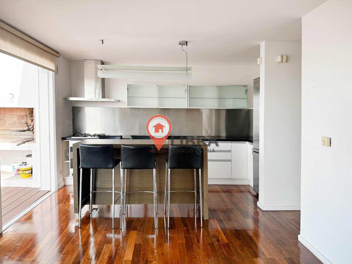 Apartamento ID.4757 - Alquiler Apto 2 Dorm 3 Baños Garage Terraza Punta Carretas