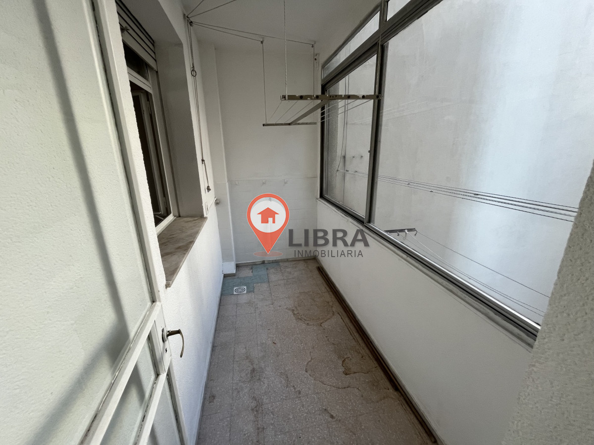 Apartamento ID.3050 - IMPERDIBLE! SE VENDE EN CIUDAD VIEJA 3 DORMITORIOS 2 BAÑOS!