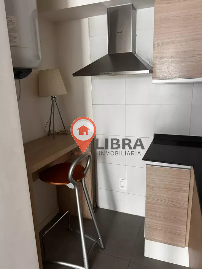 Apartamento ID.8485 - Alquiler De Monoambiente Patio Y Parrillero En Pocitos