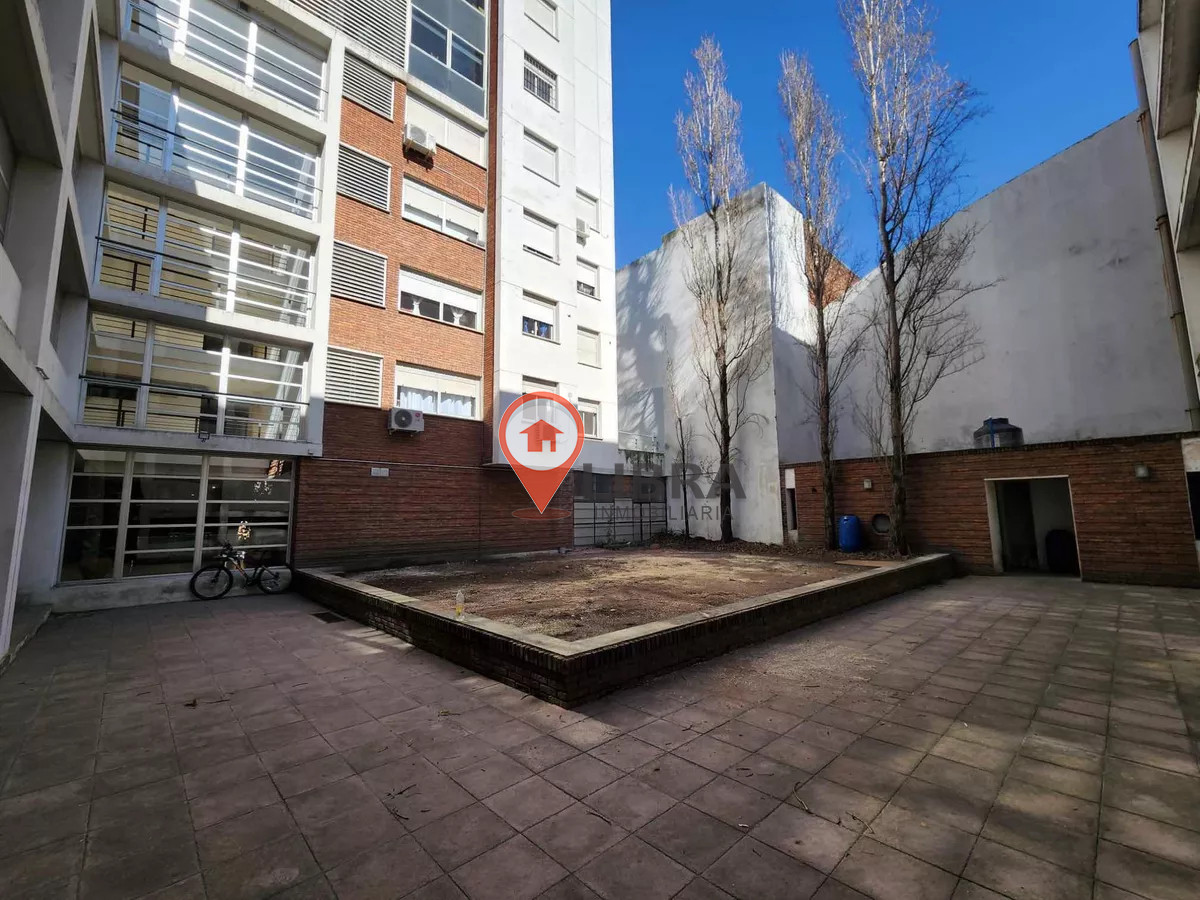 Apartamento ID.8074 - Venta Apartamento 2 Dormitorios Balcón Patio Garaje Aguada