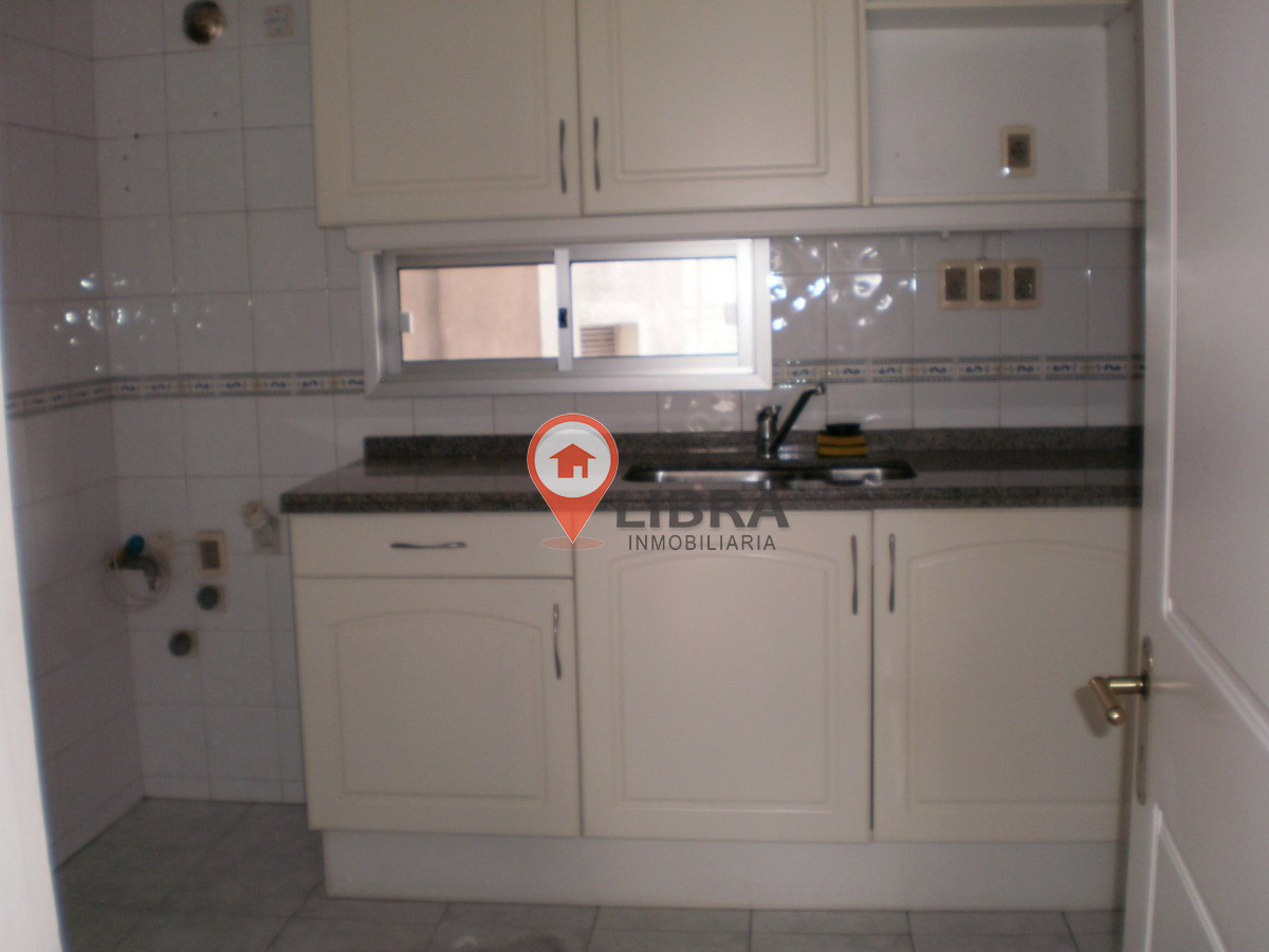 Apartamento ID.4150 - Alquiler Apartamento 2 Dormitorios Balcón Tres Cruces