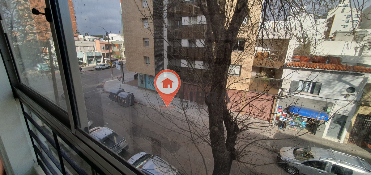 Apartamento ID.10224 - Alquiler Y Venta Apartamento 2 Dormitorios, Balcón Y Garaje En Pocitos 