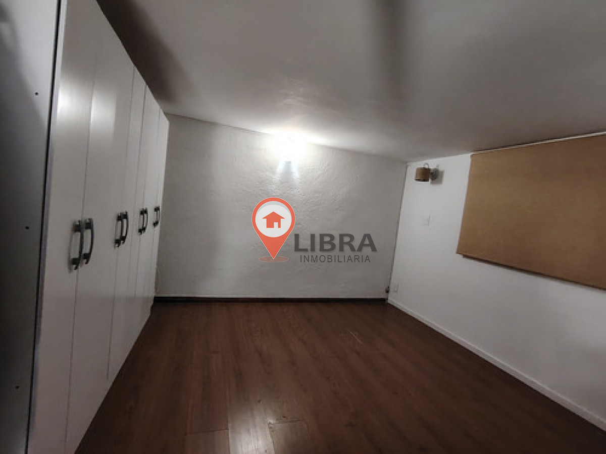 Apartamento ID.9954 - Alquiler Apartamento Interior Tipo Dúplex En Brazo Oriental 