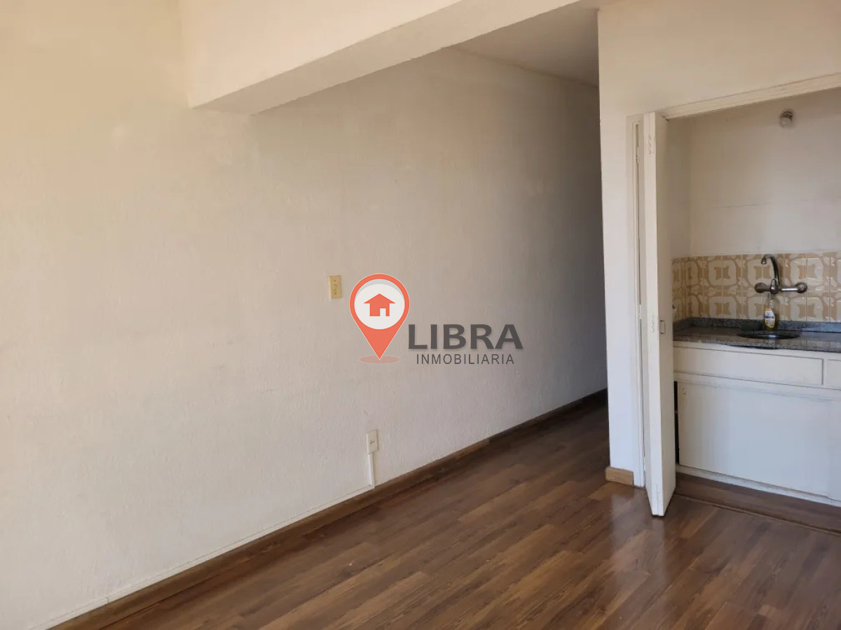 Apartamento ID.10209 - Alquiler Monoambiente Al Frente Vista Panorámica En Cordón