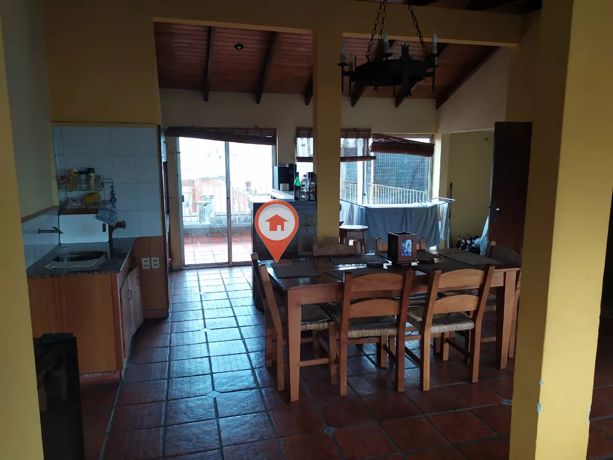 Apartamento ID.8725 - Alquiler Penthouse Duplex 3 Dormitorios 2 Baños 2 Cocheras 