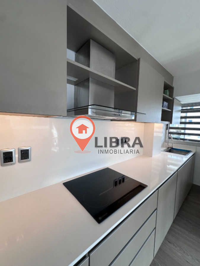 Apartamento ID.9042 - Alquiler Apartamento Amoblado 2 Dormitorios 2 Baños Cochera En Puerto De Buceo