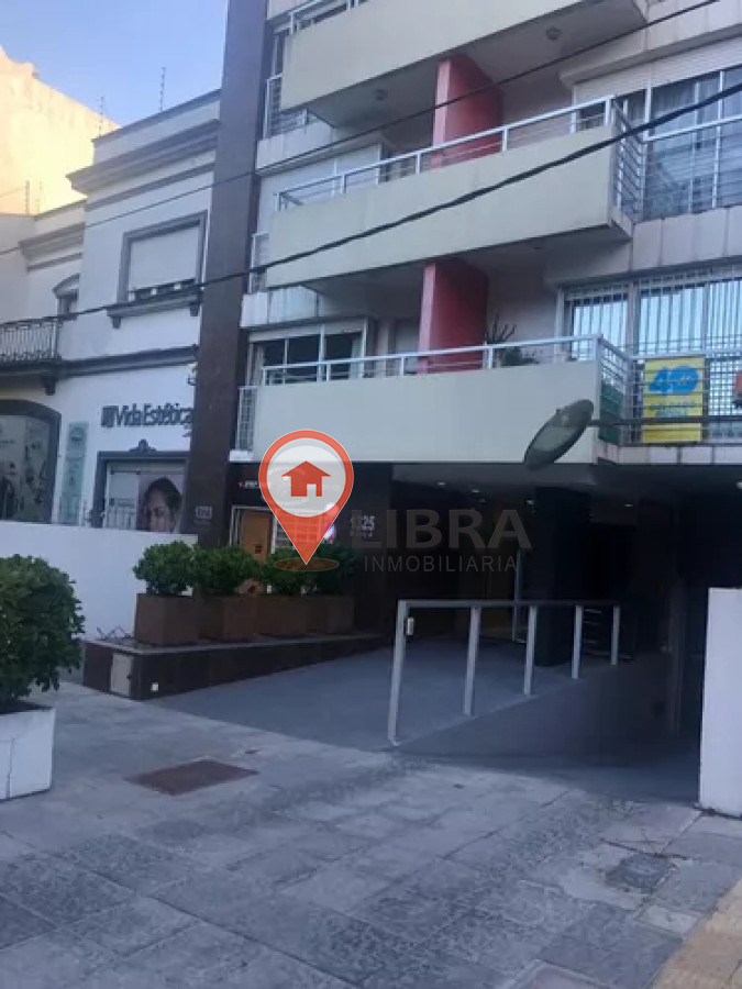 Apartamento ID.6874 - Alquiler Apartamento De 1 Dormitorio Balcón Garaje Pocitos 