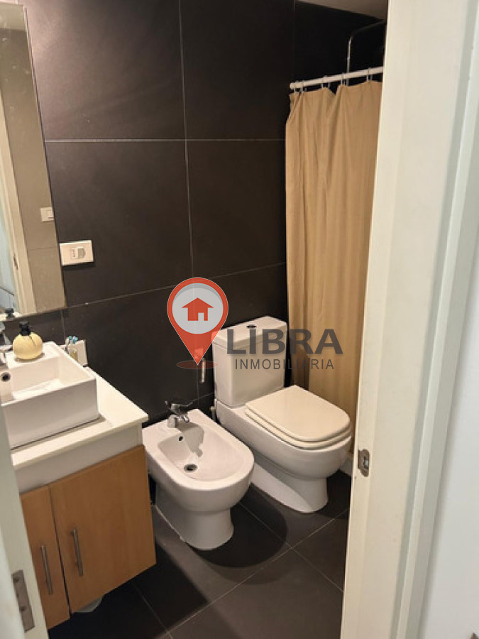 Apartamento ID.8911 - Alquiler Apartamento 1 Dormitorio En Pocitos Con Parrillero y Balcón
