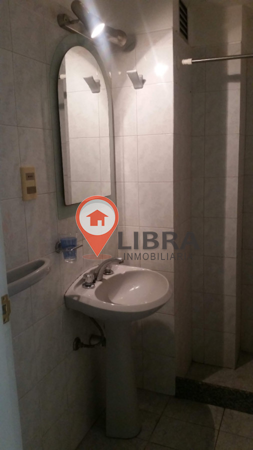 Apartamento ID.8469 - Alquiler Apartamento 1 Dormitorio Muy Iluminado En Centro