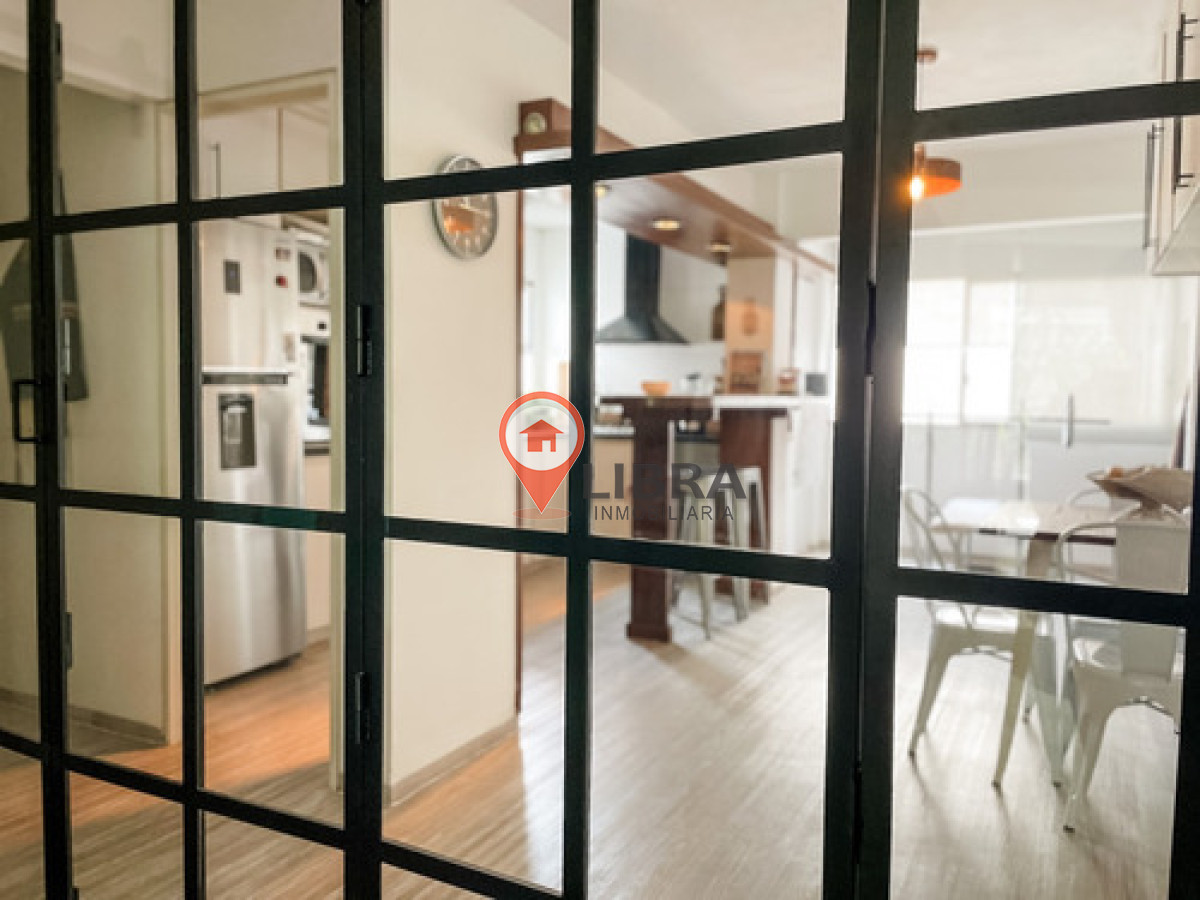 Apartamento ID.4054 - HERMOSO APARTAMENTO! EN POCITOS DE 3 DORMITORIOS, 2 BAÑOS Y GARAJE!