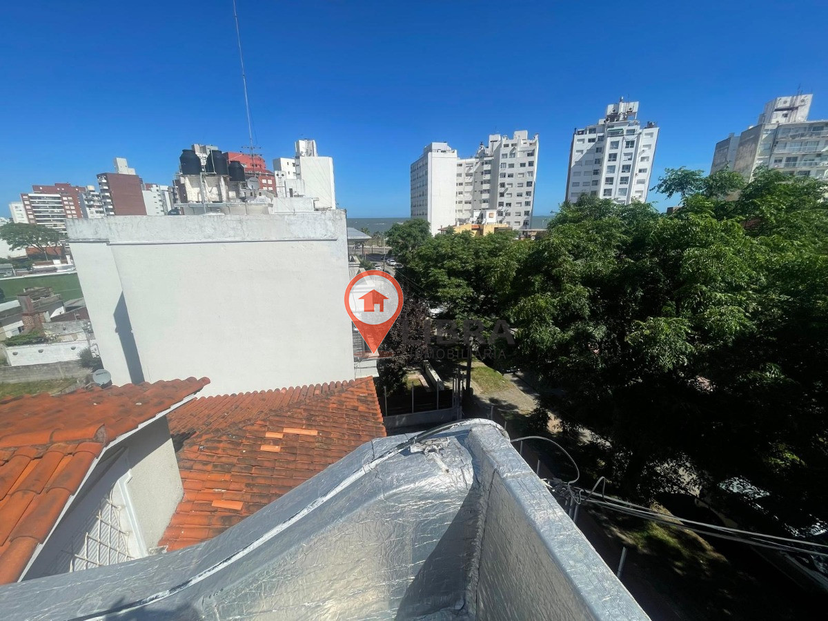 Apartamento ID.7699 - Alquiler Apartamento 2 Dormitorios Al Frente A 50 Mt De Playa Malvin Parrillero