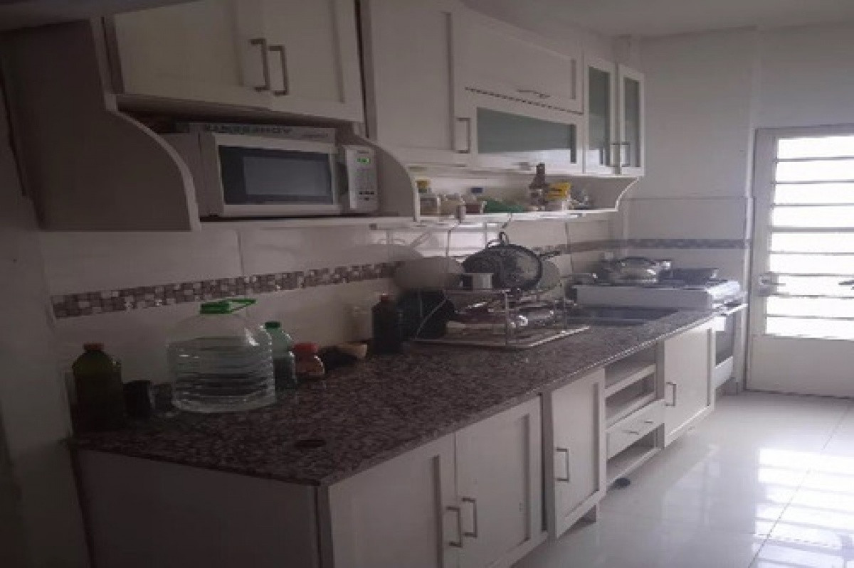 Apartamento ID.2351 - Apartamento De 2 Dormitorios Al Frente Centro Bajos Gastos Comunes
