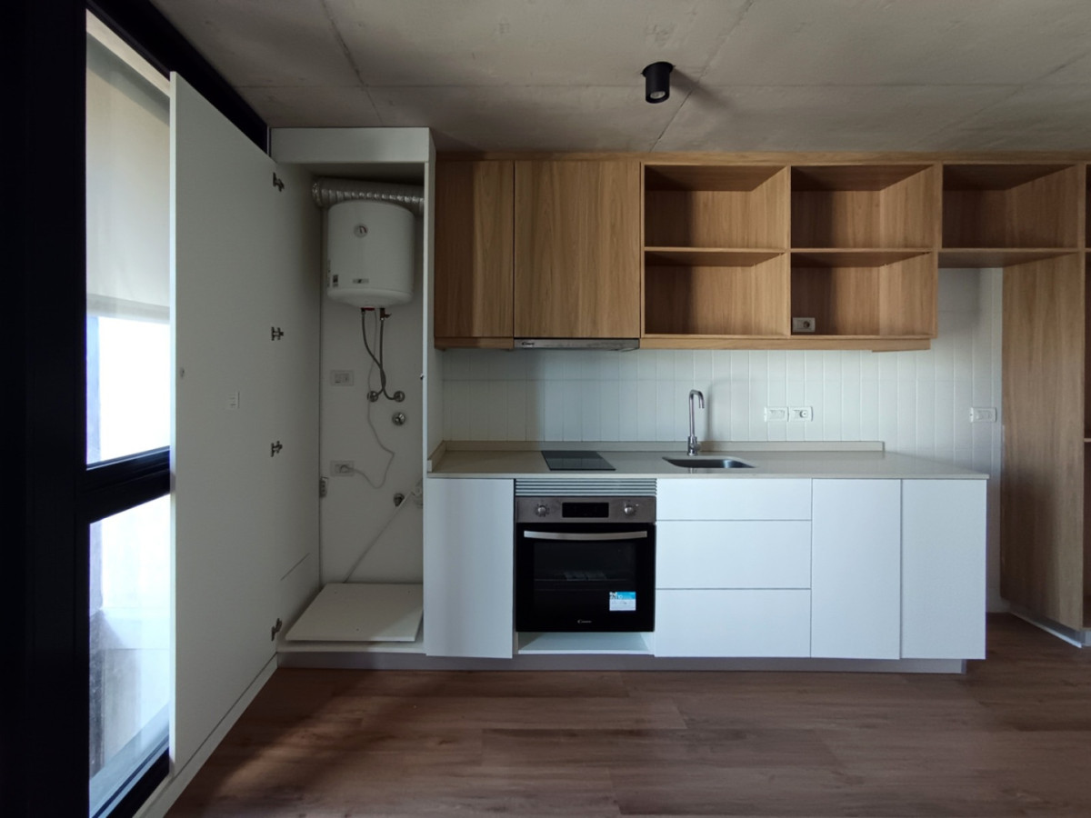 Apartamento ID.13147 - Alquiler Apartamento Nuevo De 1 Dormitorio Con Balcón Al Frente En Centro