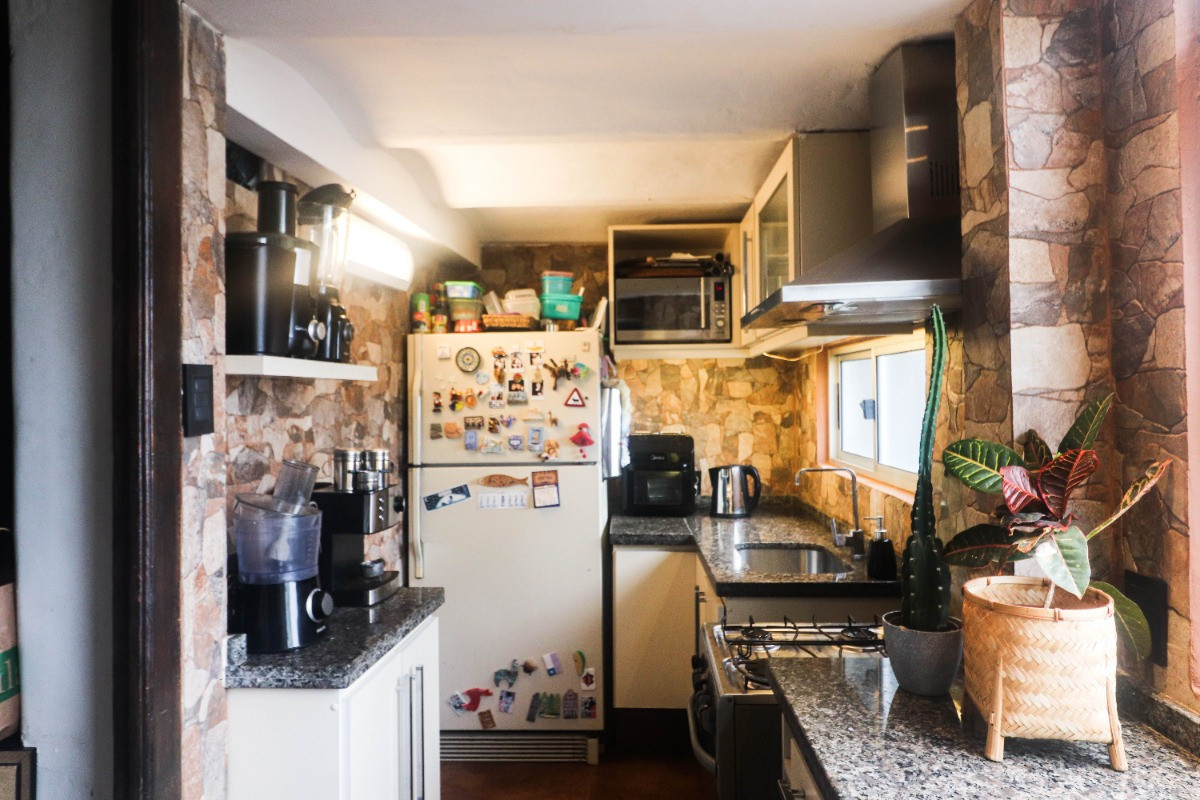 Apartamento ID.7235 - Se Vende Apartamento Tipo Casa Totalmente Independiente Y Sin Gastos Comunes Balcón Estufa A Leña, Azotea Exclusiva Con Parillero Y Lavader