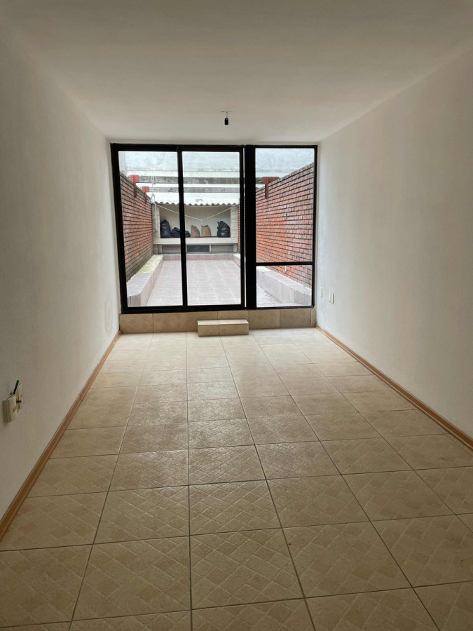 Apartamento ID.4164 - Alquiler Monoambiente En Tres Cruces Con Gran Terraza