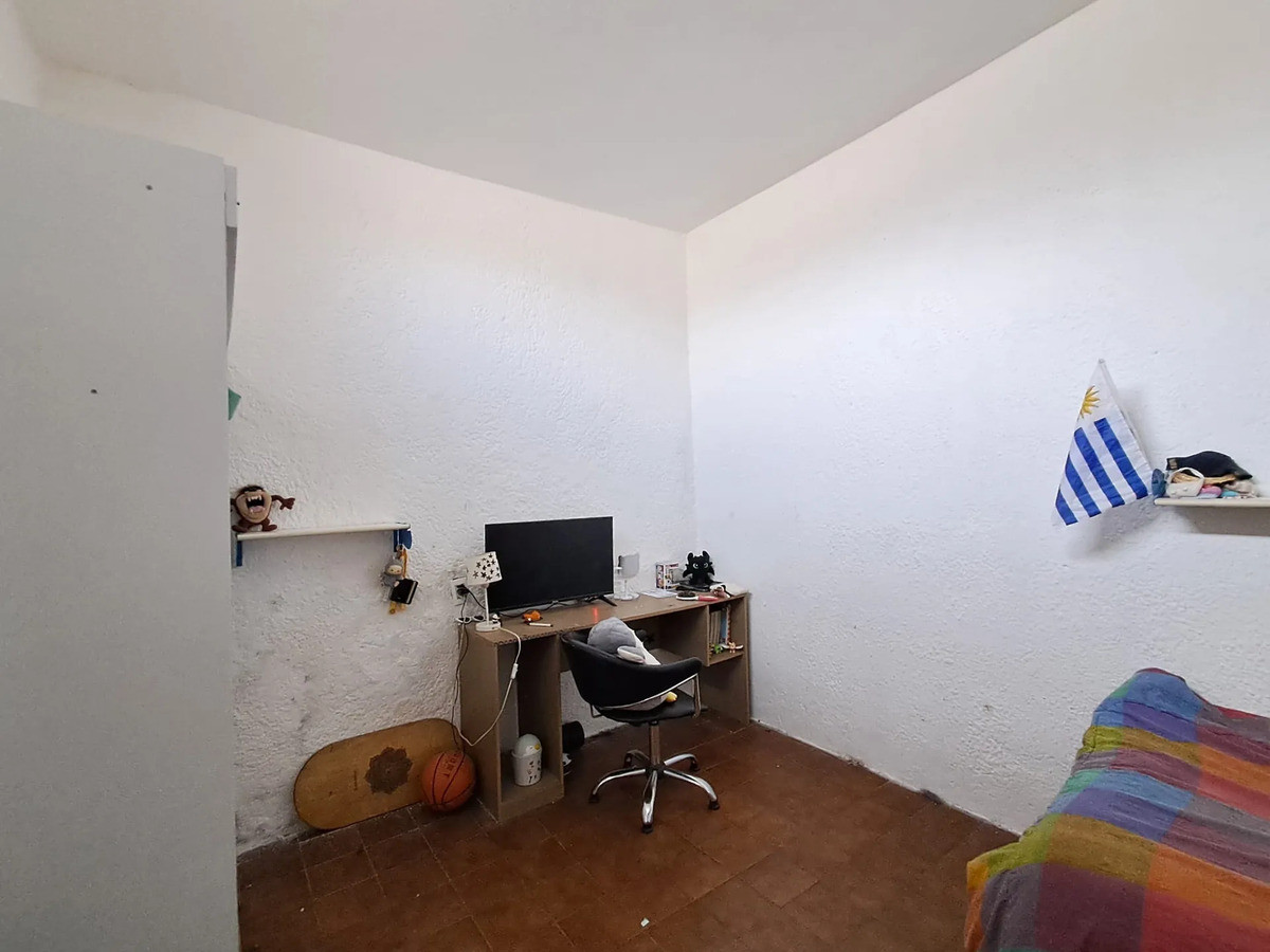 Apartamento ID.13113 - Alquiler Apartamento 2 Dormitorios Pequeño Patio Muy Luminoso Sin Gastos Comunes En Cerrito