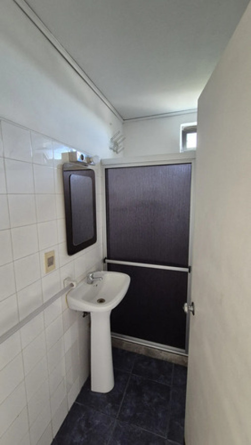 Apartamento ID.12999 - Alquiler Apartamento 3 Dormitorios Amplio Y Luminoso En Malvin