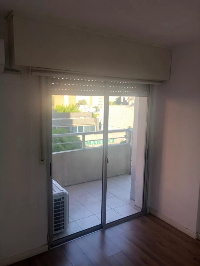Apartamento ID.6874 - Alquiler Apartamento De 1 Dormitorio Balcón Garaje Pocitos 
