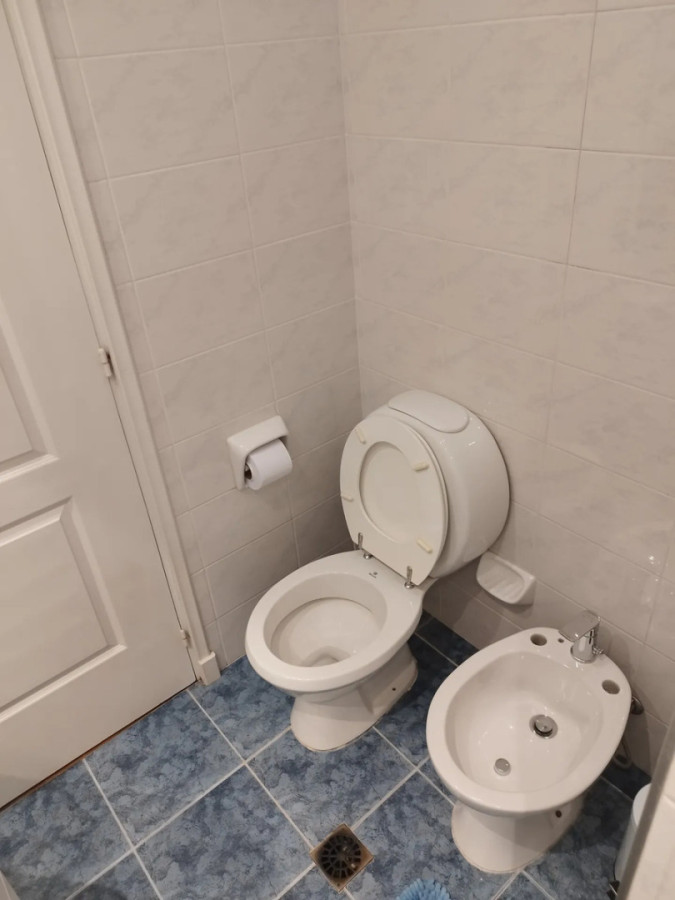 Apartamento ID.12985 - Alquiler Apartamento Amoblado 3 Dormitorios 3 Baños Con Garaje En Pocitos