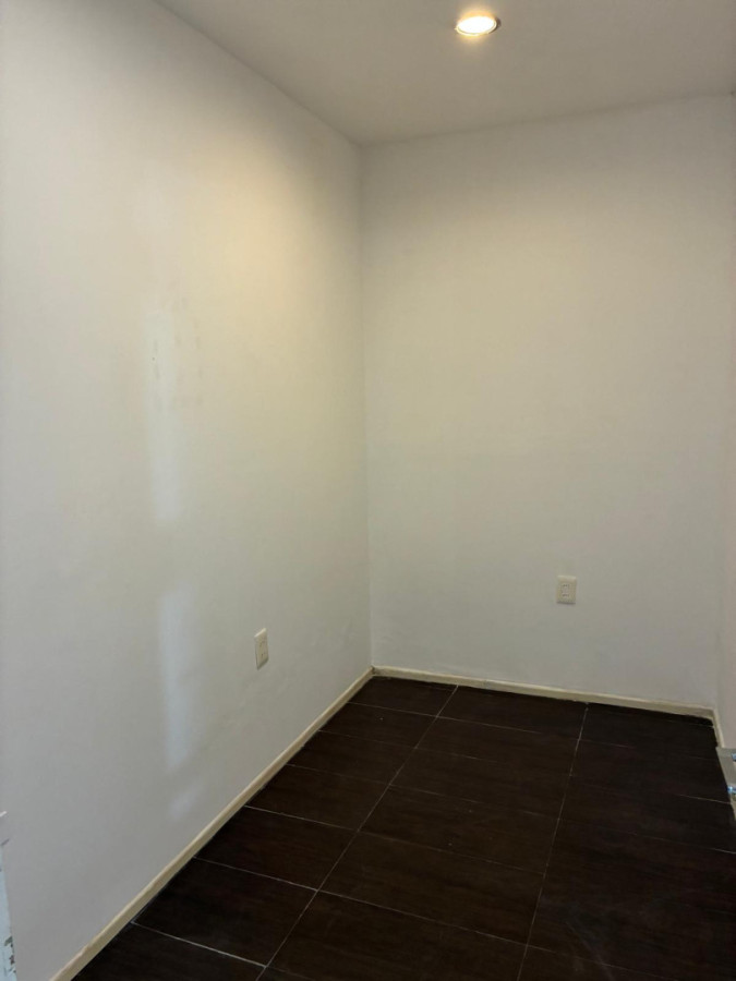 Apartamento ID.3453 - Alquiler o Venta Apartamento 2 Dormitorios Reducto Con Patio Luminoso