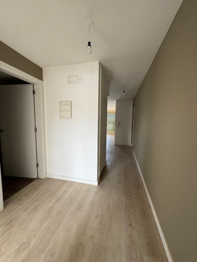 Apartamento ID.10061 - Hermoso Apartamento 2 Dorm Con Parrillero En Centro
