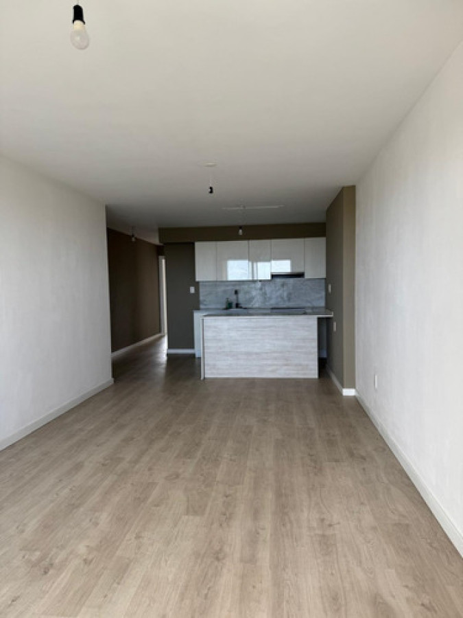 Apartamento ID.10092 - Oportunidad!! Venta Apartamento 2 Dormitorios Con Renta En Cordón Sur