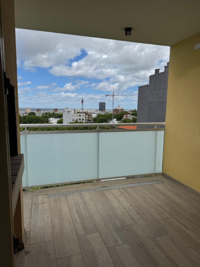 Apartamento ID.10092 - Oportunidad!! Venta Apartamento 2 Dormitorios Con Renta En Cordón Sur
