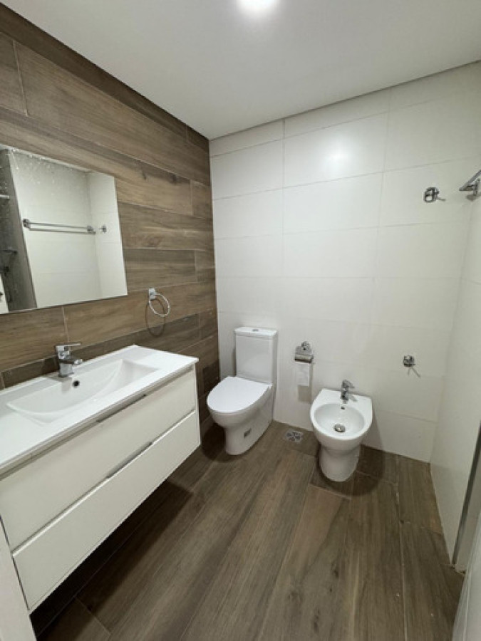 Apartamento ID.10092 - Oportunidad!! Venta Apartamento 2 Dormitorios Con Renta En Cordón Sur