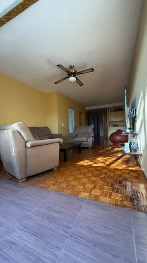 Apartamento ID.10096 - Alquiler Apartamento 2 Dormitorios Y Garage, Centro, Montevideo