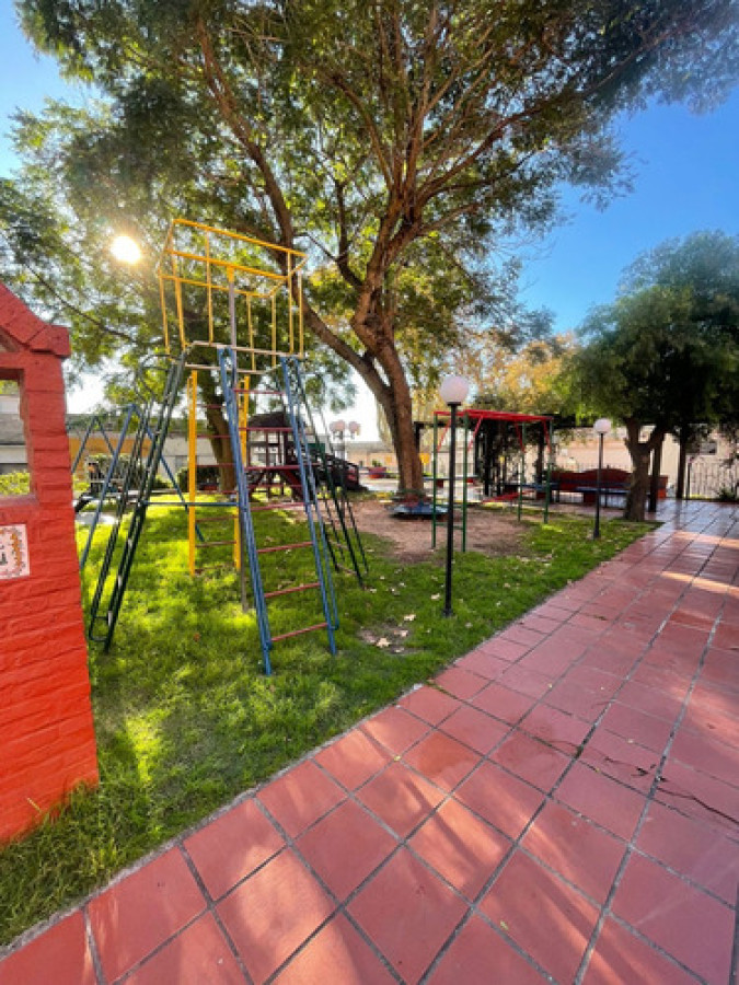 Apartamento ID.10102 - Venta Apartamento Tipo Dúplex, 3 Dormitorios, La Unión