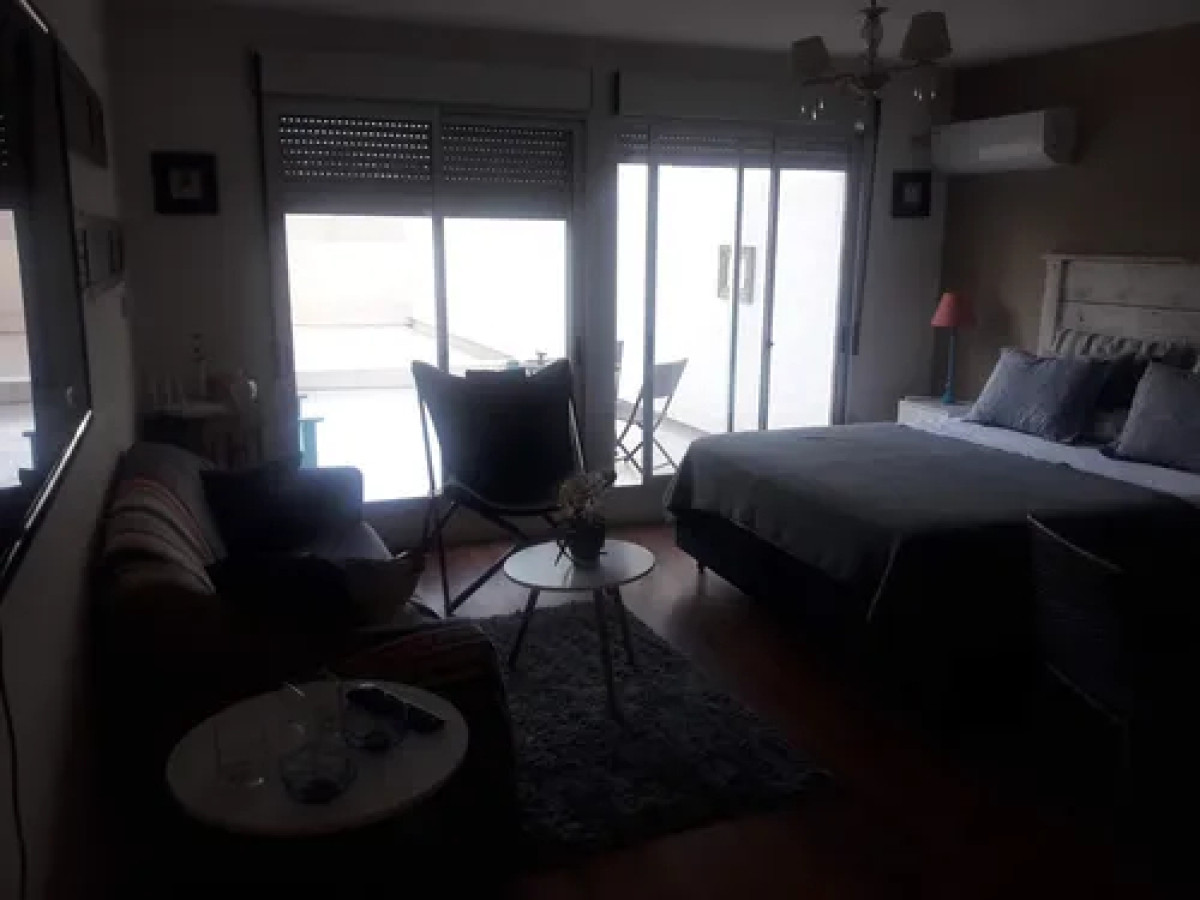 Apartamento ID.10104 - Alquiler Monoambiente Con Patio, Punta Carretas