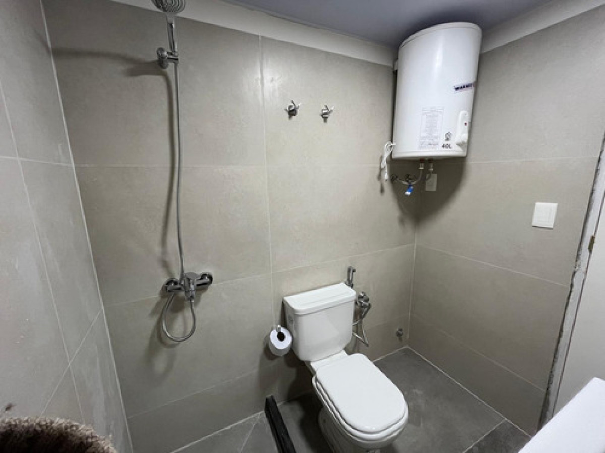 Apartamento ID.10112 - Alquiler Apartamento 1 Dormitorio Totalmente Refaccionado, Centro Montevideo