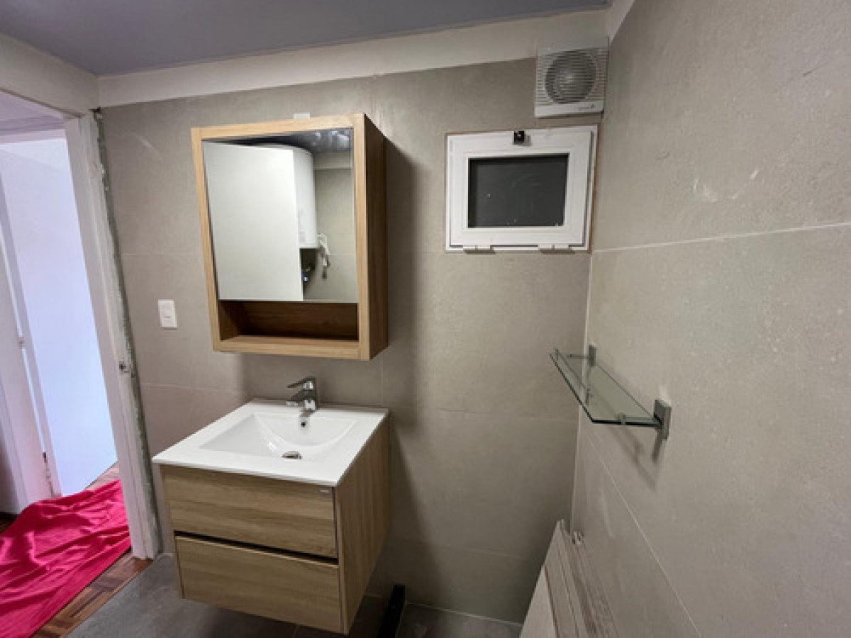 Apartamento ID.10112 - Alquiler Apartamento 1 Dormitorio Totalmente Refaccionado, Centro Montevideo