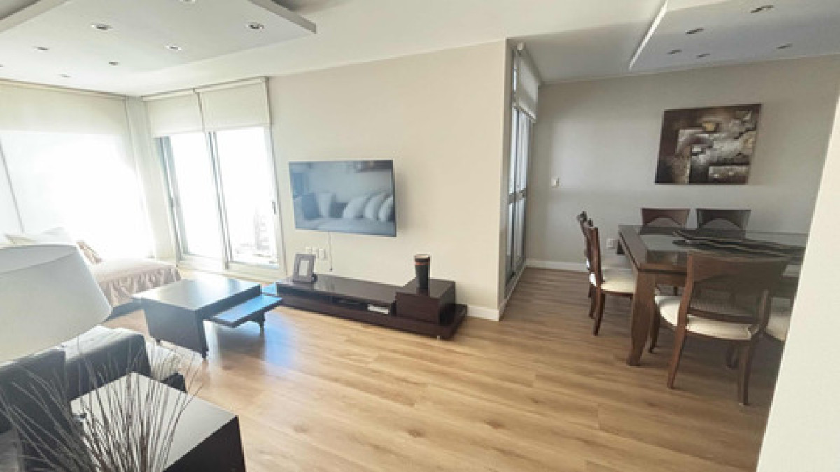 Apartamento ID.10121 - Alquiler Apartamento Amoblado 3 Dormitorios Cochera Pocitos