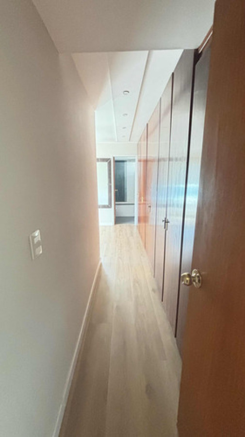 Apartamento ID.10121 - Alquiler Apartamento Amoblado 3 Dormitorios Cochera Pocitos