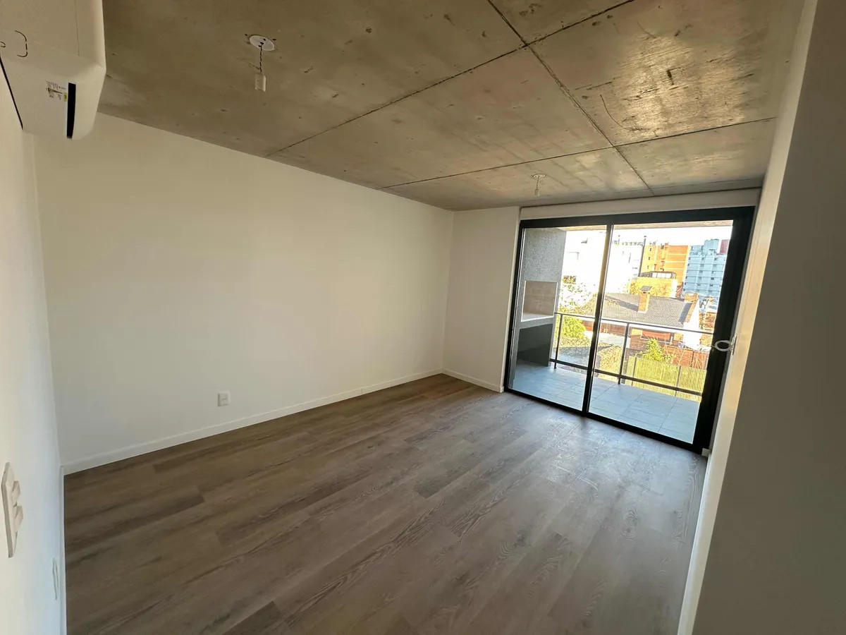 Apartamento ID.10160 - Alquiler  Apartamento A Estrenar, 1 Dormitorio, Con Balcón y Parrillero Propio, Buceo!!