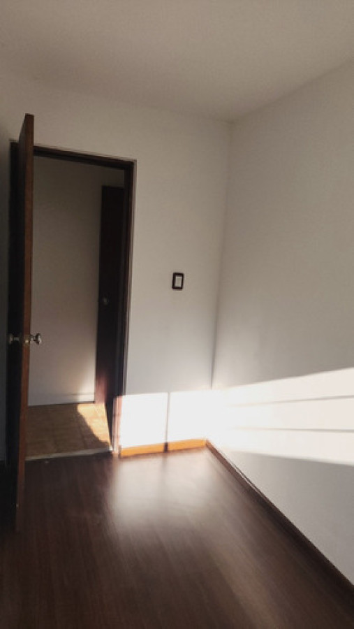 Apartamento ID.10166 - Alquiler Apartamento Tipo Casa De 2 Dormitorios En La Teja