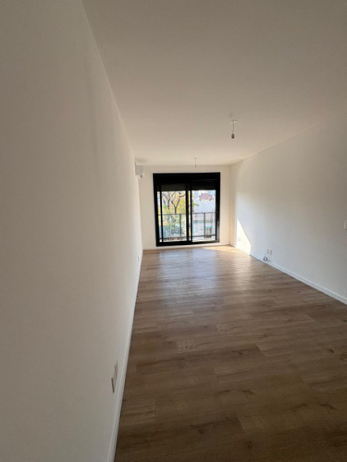 Apartamento ID.10307 - Alquiler Apartamento 1 Dormitorio Y Terraza En Tres Cruces