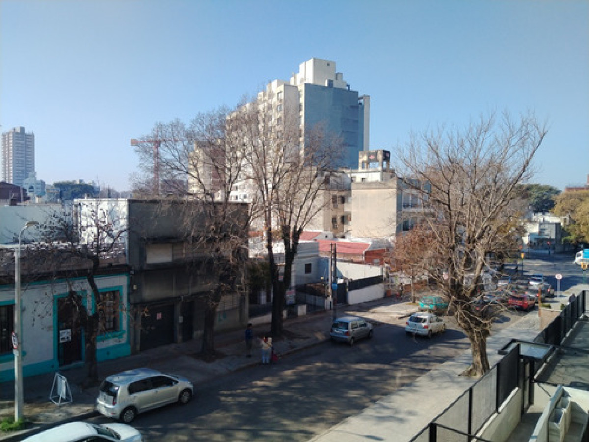 Apartamento ID.10307 - Alquiler Apartamento 1 Dormitorio Y Terraza En Tres Cruces