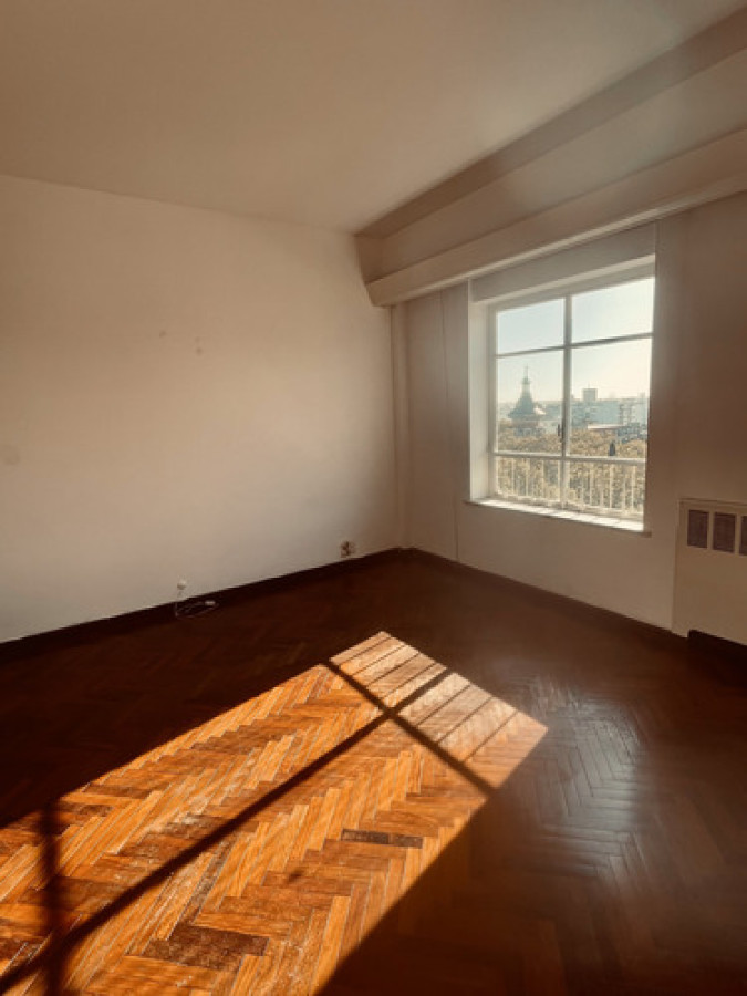 Apartamento ID.10354 - Venta Apartamento 4 Dormitorios 3 Baños Garaje Barrio Sur